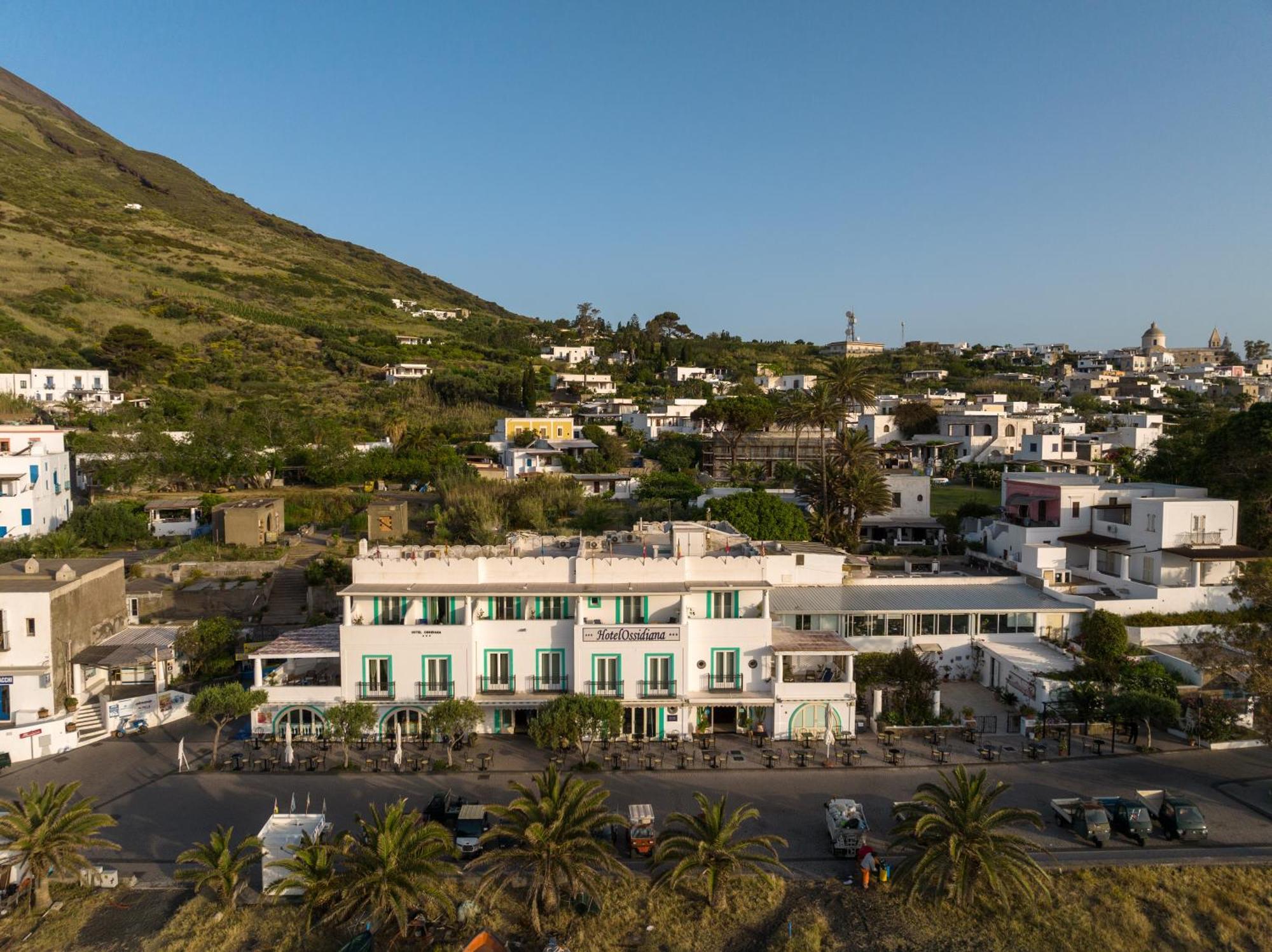 Hotel Ossidiana Stromboli Center ภายนอก รูปภาพ